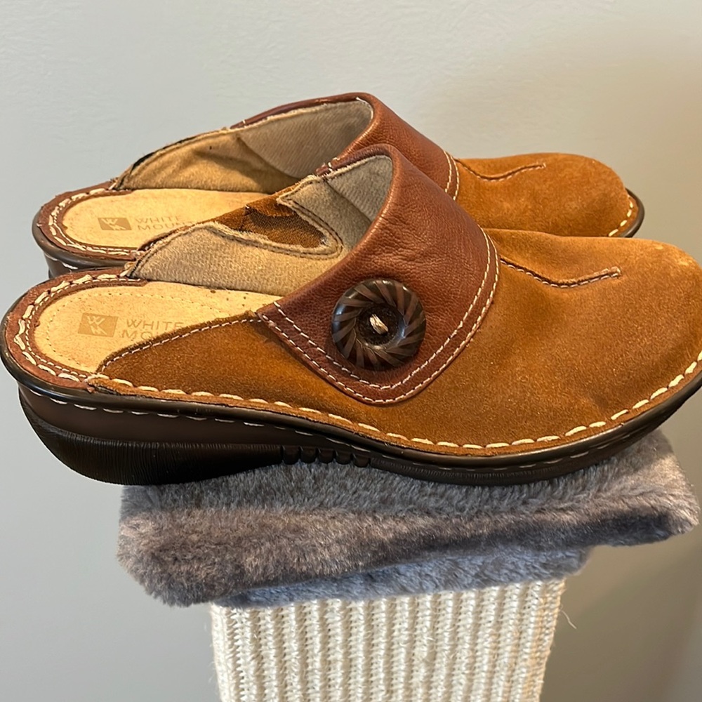 White Mountain clogs 6.5